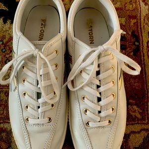 Tretorn Nylite plus leather in white and gold gull wing.